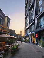 Beijing Furnished Apt with Queen bed