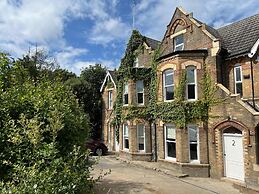 The Ivy Apartments