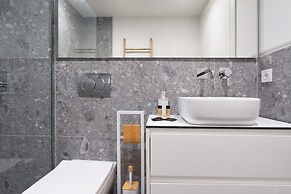 LIV Athinum 1 - Luxury Apartment 3C