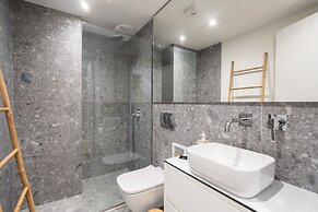 LIV Athinum 1 - Luxury Apartment 3C