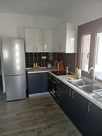 Nea Vrasna Sun House