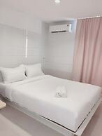 Mitr INN Sukhumvit 2 - BTS Nana
