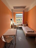 2-Rent Group Hostel Zimmer&Apartments GKP2