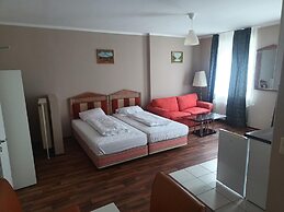 2-Rent Group Hostel Zimmer&Apartments GKP2