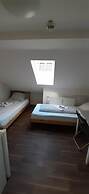 2-Rent Group Hostel Zimmer&Apartments GKP2