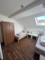2-Rent Group Hostel Zimmer&Apartments GKP2