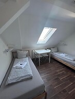 2-Rent Group Hostel Zimmer&Apartments GKP2
