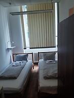 2-Rent Group Hostel Zimmer&Apartments GKP2