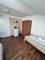 2-Rent Group Hostel Zimmer&Apartments GKP2