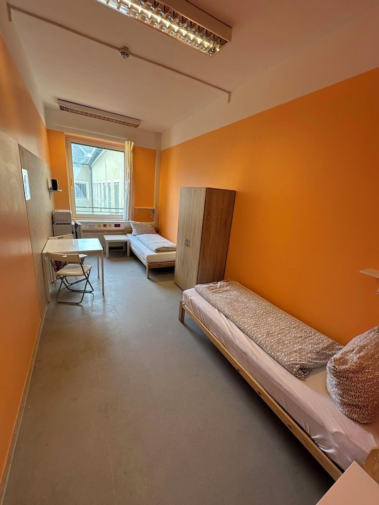 2-Rent Group Hostel Zimmer&Apartments GKP2