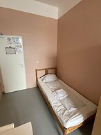 2-Rent Group Hostel Zimmer&Apartments GKP2