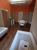 2-Rent Group Hostel Zimmer&Apartments GKP2