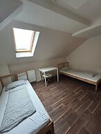 2-Rent Group Hostel Zimmer&Apartments GKP2
