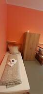 2-Rent Group Hostel Zimmer&Apartments GKP2