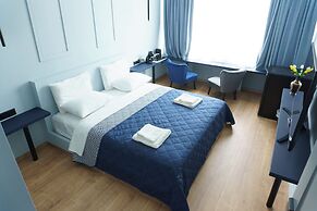 Sani Deluxe Suite Home