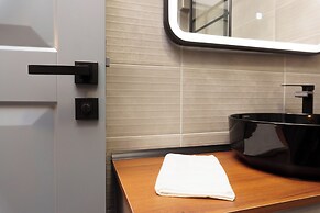 Sani Deluxe Suite Home
