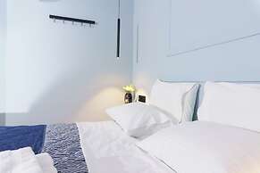 Sani Deluxe Suite Home