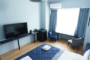 Sani Deluxe Suite Home