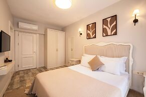 Lotus Köyiçi Otel