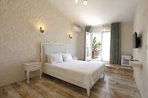 Lotus Köyiçi Otel