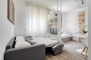 Delightful studios near Parco Tre Torri