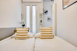 Elegant apartments in Isola district
