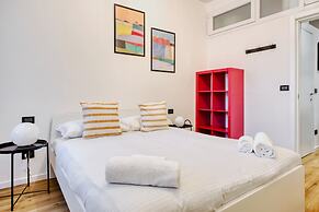 Elegant apartments in Isola district