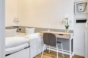 Elegant apartments in Isola district