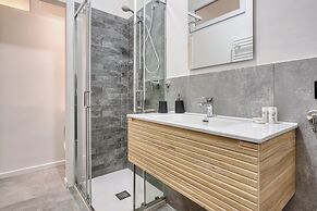 Elegant apartments in Isola district