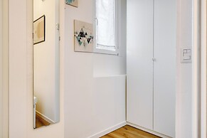 Elegant apartments in Isola district