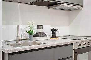 Elegant apartments in Isola district