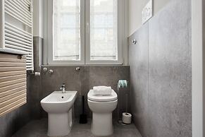 Elegant apartments in Isola district