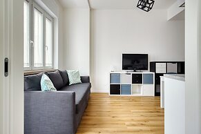 Elegant apartments in Isola district
