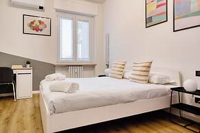Elegant apartments in Isola district