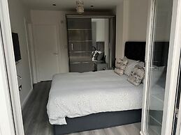 Private 1 Bedroom Apartment - Edinburgh - Sleeps 2