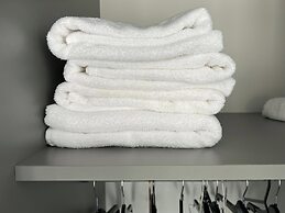 Private 1 Bedroom Apartment - Edinburgh - Sleeps 2