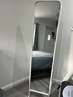 Private 1 Bedroom Apartment - Edinburgh - Sleeps 2