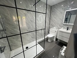 Private 1 Bedroom Apartment - Edinburgh - Sleeps 2