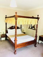 Albany Hotel