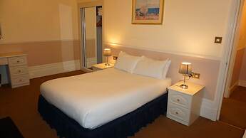 Albany Hotel