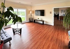 The Inn at Grass Roots Hill