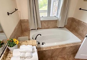 The Inn at Grass Roots Hill