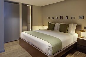 Colony Residences & Suites