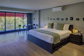 Colony Residences & Suites
