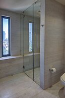 Colony Residences & Suites