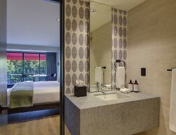Colony Residences & Suites