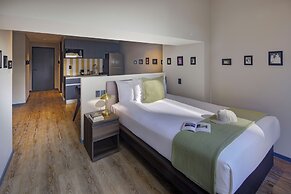 Colony Residences & Suites