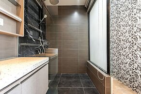 Expressionz Suites KL