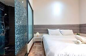 Expressionz Suites KL