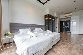 Expressionz Suites KL